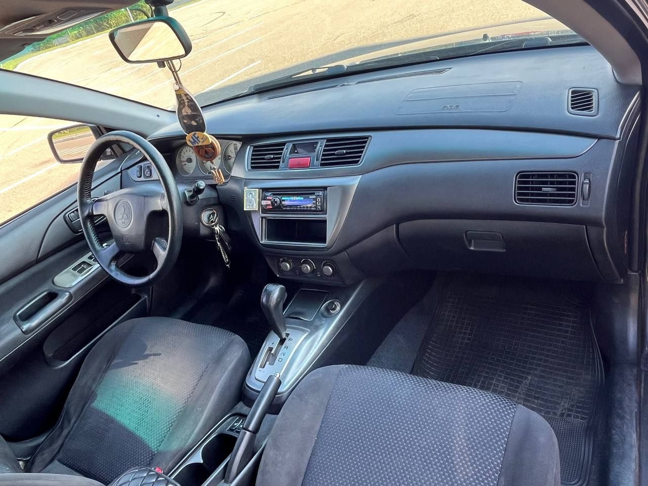 Mitsubishi lancer