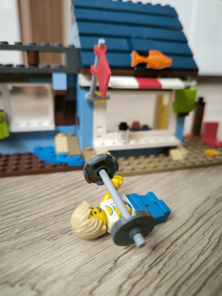 Zestaw LEGO Creator 3 w 1 31063 Wakacje na plaży .