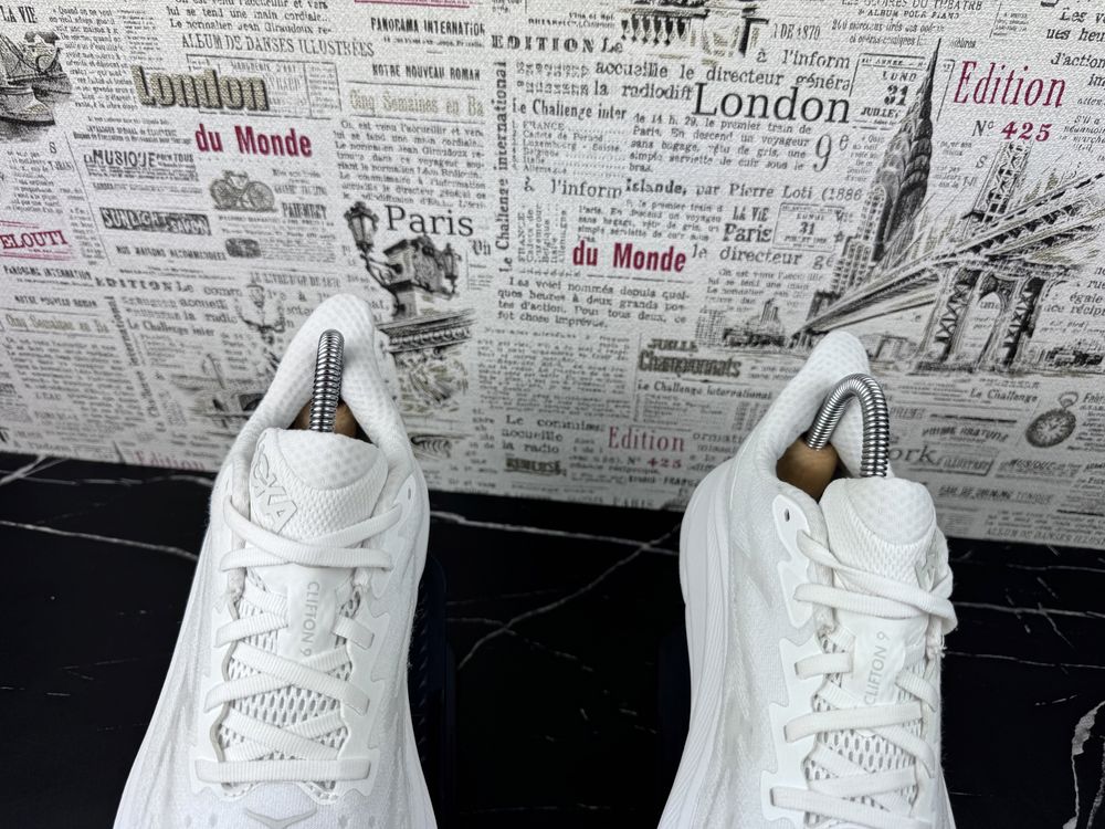 Оригінал ! Кросівки Hoka One One Clifton 9 Розмір 40