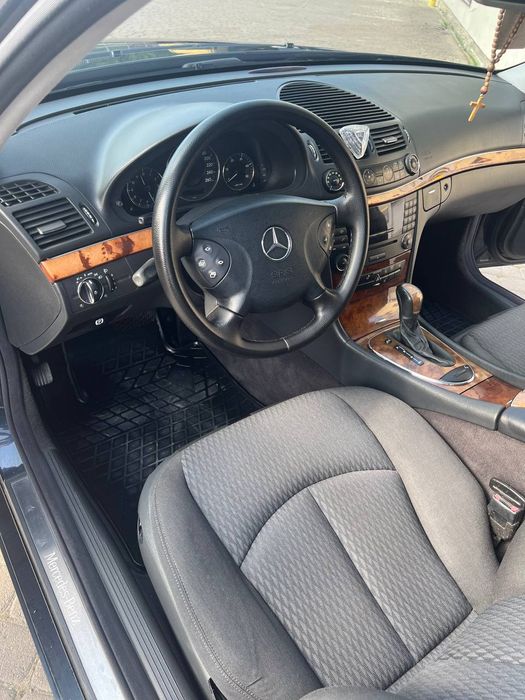 W211. 2005р. 2.2дизель