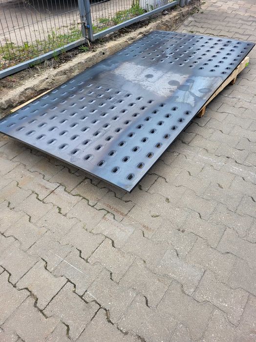 Blacha stalowa 1250x2500x4mm laweta- auto-laweta , zabudowa.