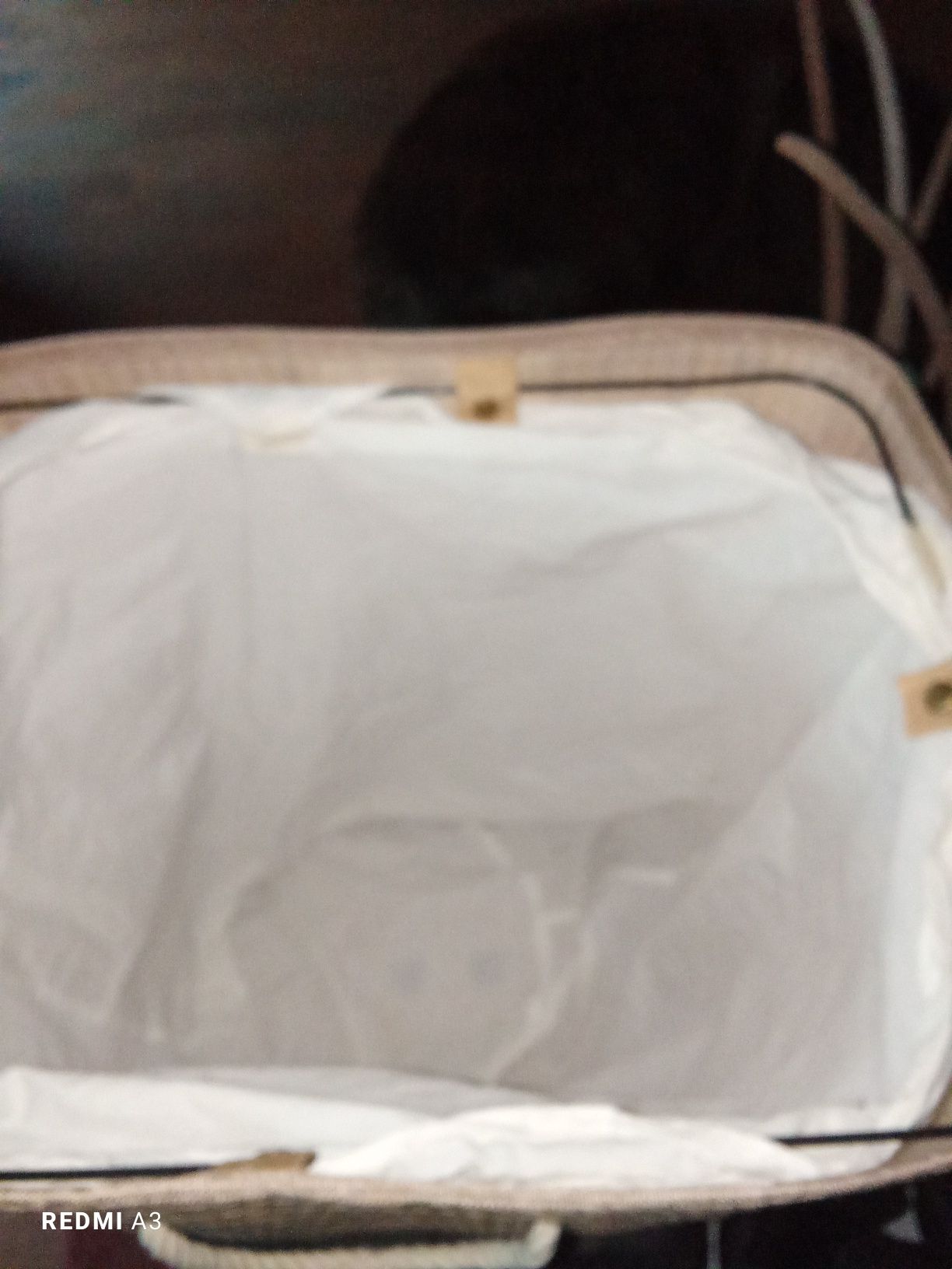 Cesto roupa em bom estado