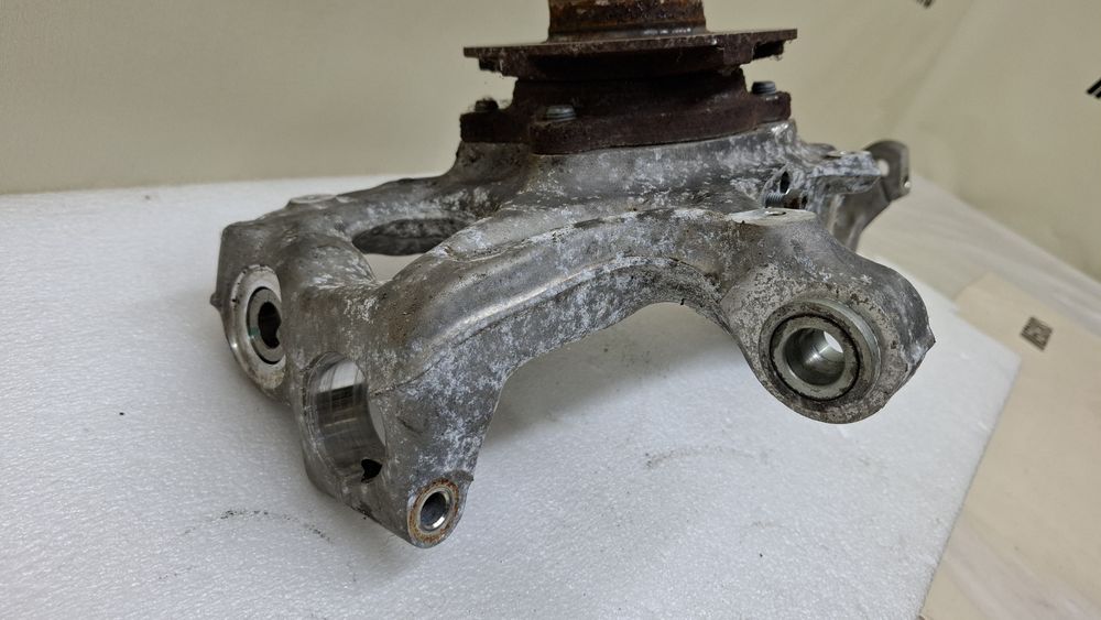 Audi A7 A6C7, Q5, 2011-18 цапфа поворотний кулак, in04901