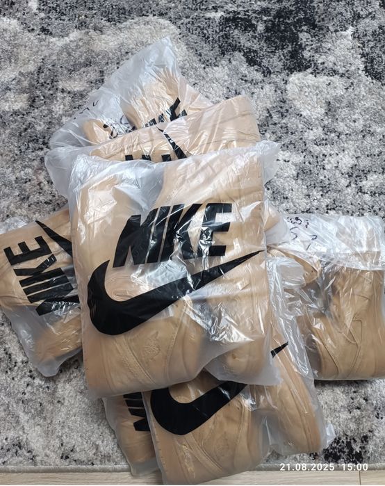 Замшеві кросівки Air Jordan 1 Retro High OG "Wheat"