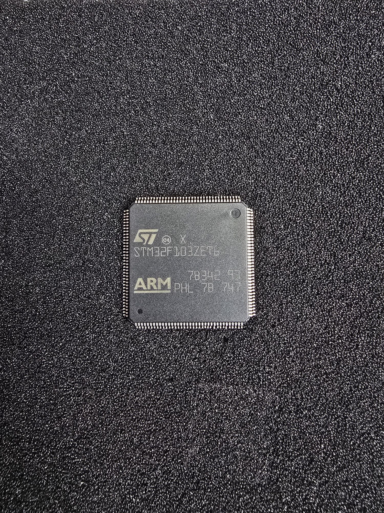 Stm32f103zet6 stm32f407vet6