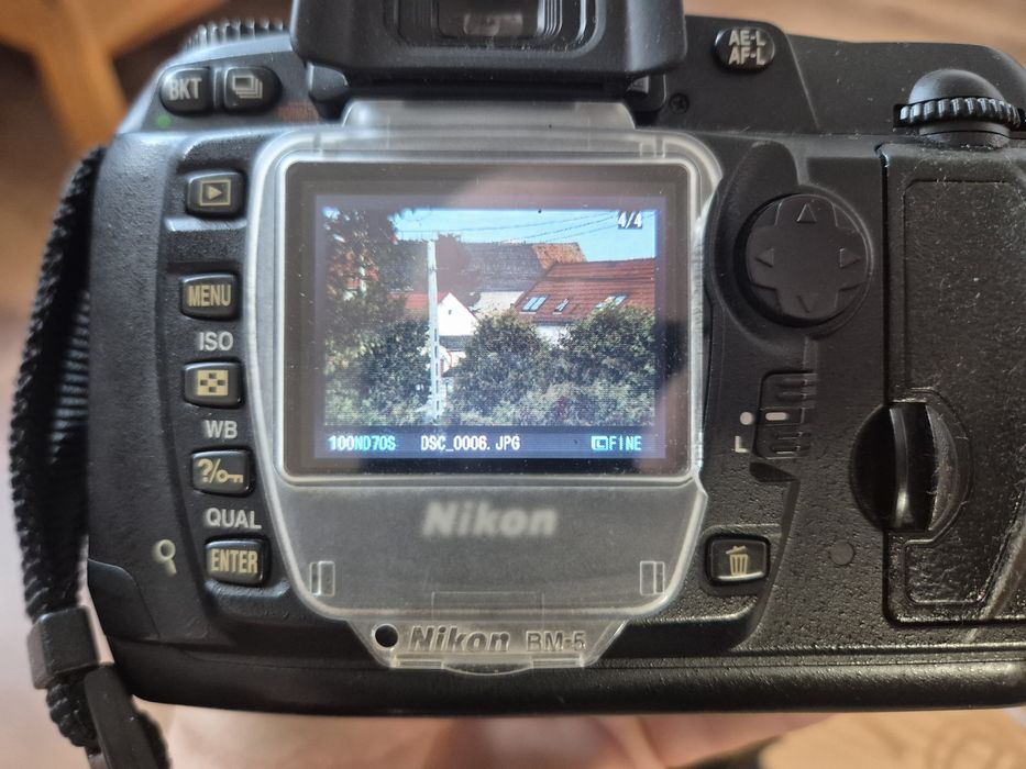 Nikon D70s obiektyw DX Nikkor 18-105 mm