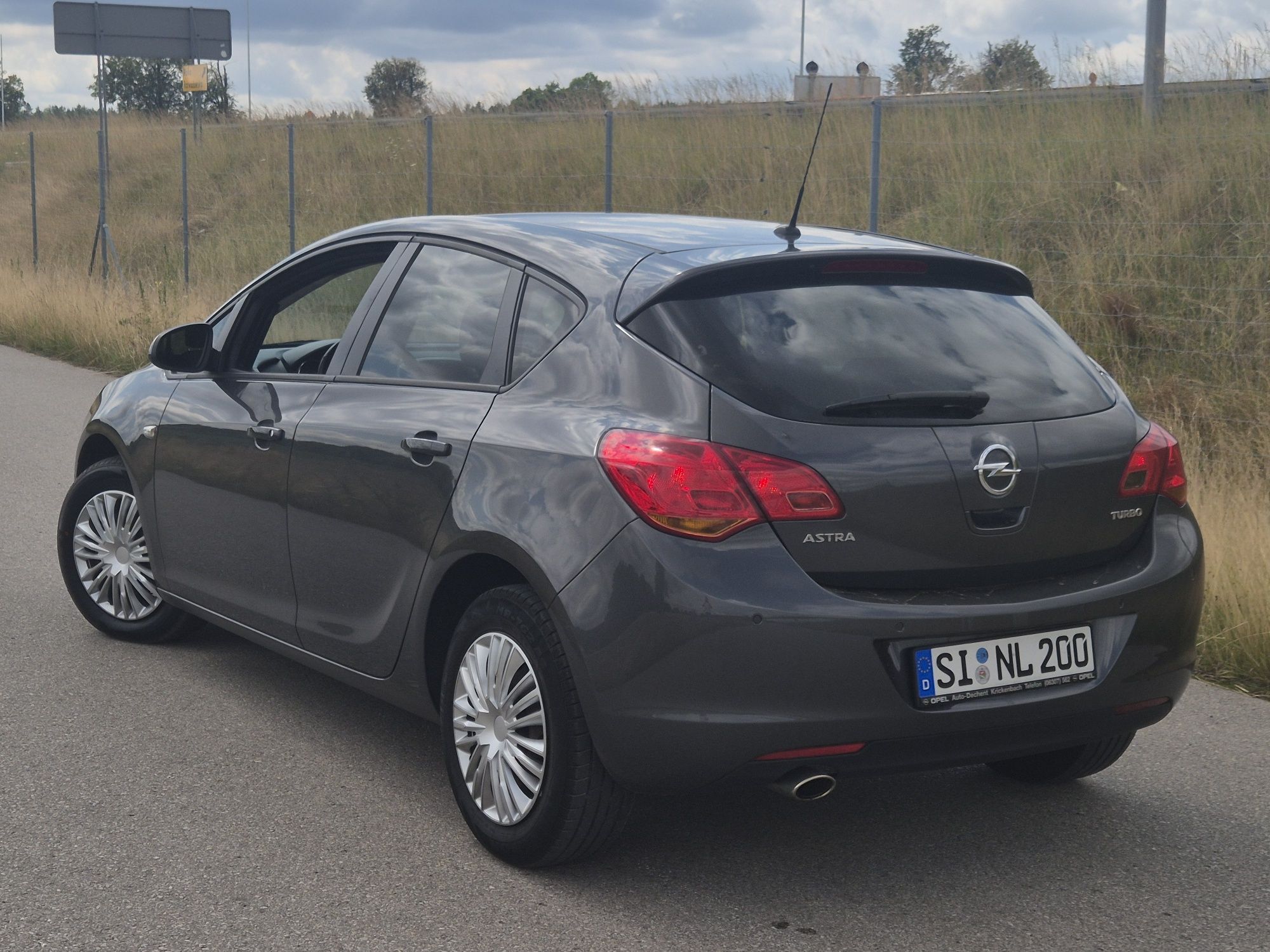 Opel Astra J 1.4 T Turbo 140KM 2012r Hatchback z Niemiec