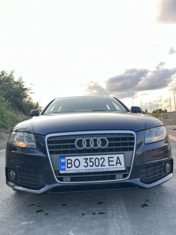 Продам audi a4 b8 !