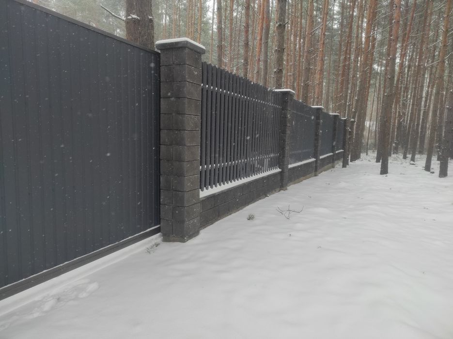 Забори з профнастилу . Ворота. Калітки, бетонні роботи