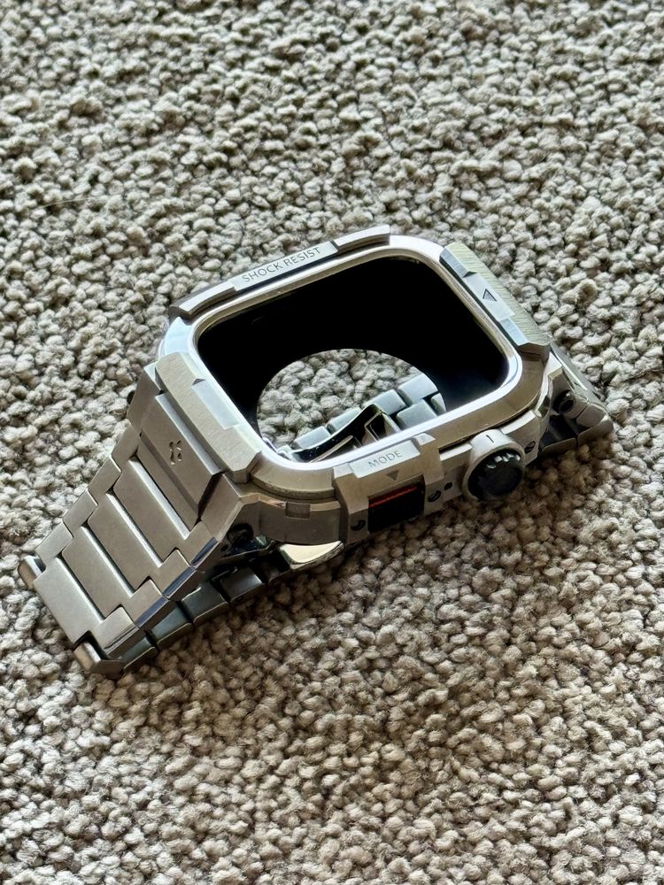 Capa + Bracelete Metal Armor Pro para Apple Watch (45mm) Spigen