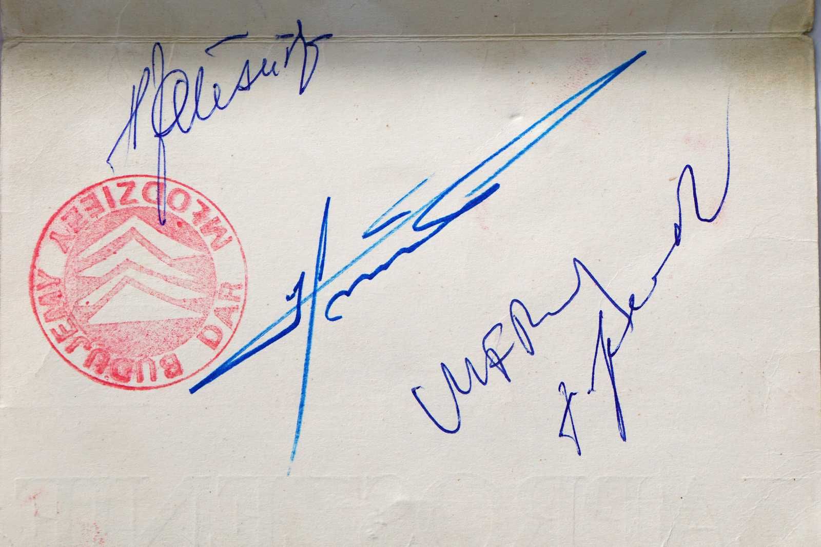 PRL rarytas kolekcjonerski autografy m.in. Hermaszewski