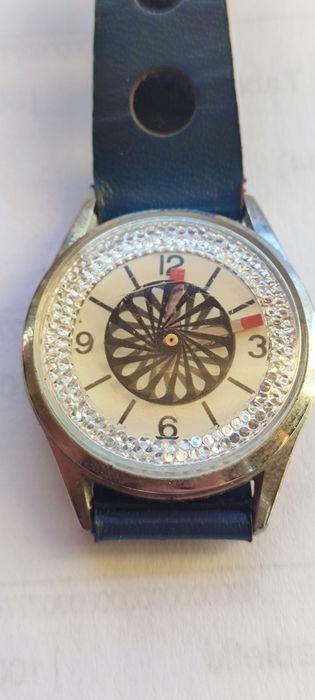 Stary szwajcarski zegarek vintage tzw. buksiak