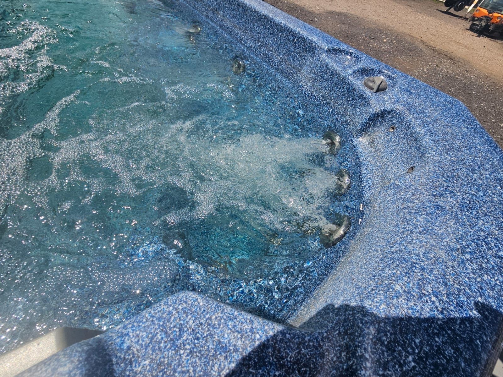 Swimspa basen z przeciwprądem jacuzzi  spa