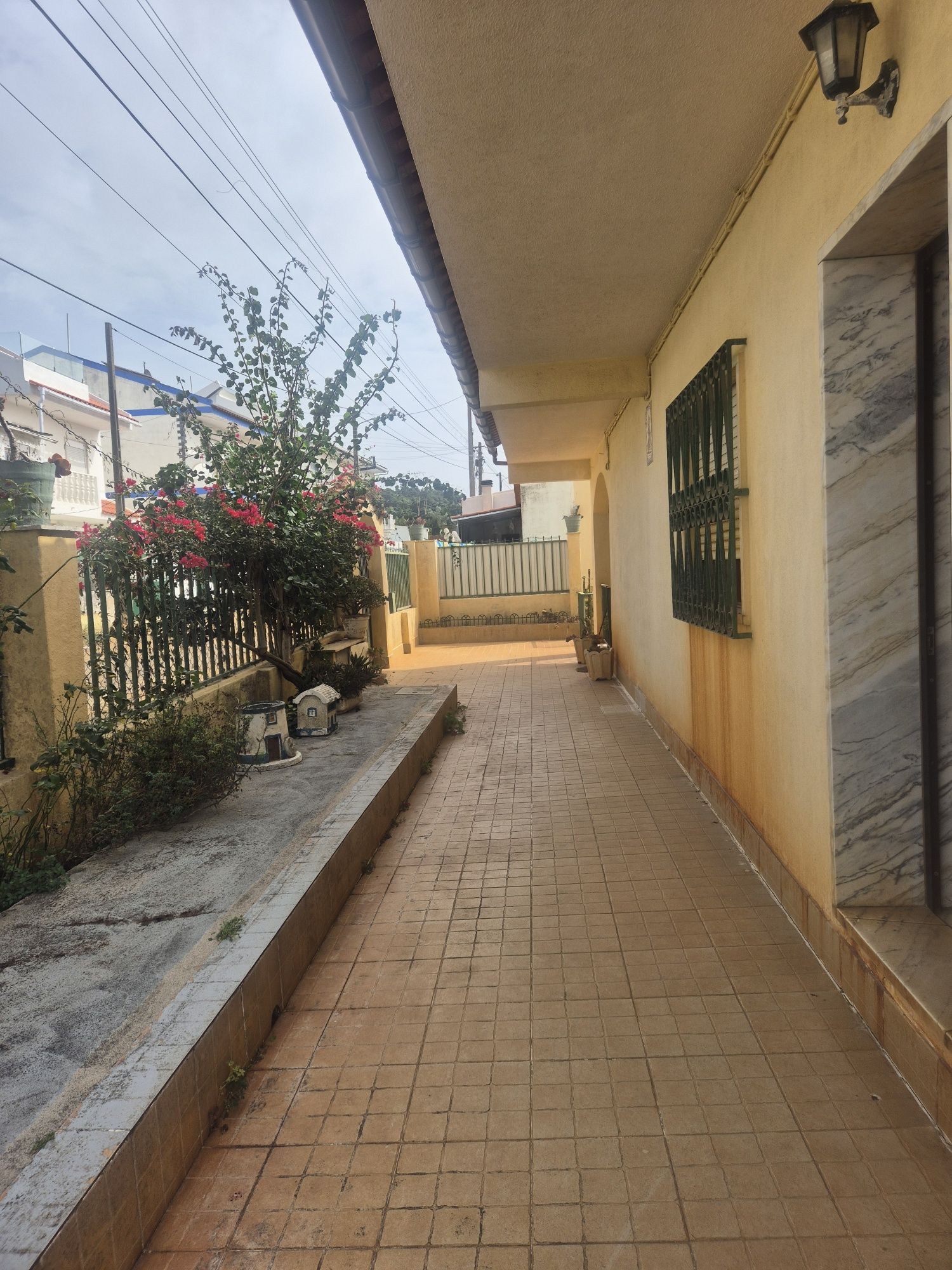 Arrendo casa mobilada t3 Caneças