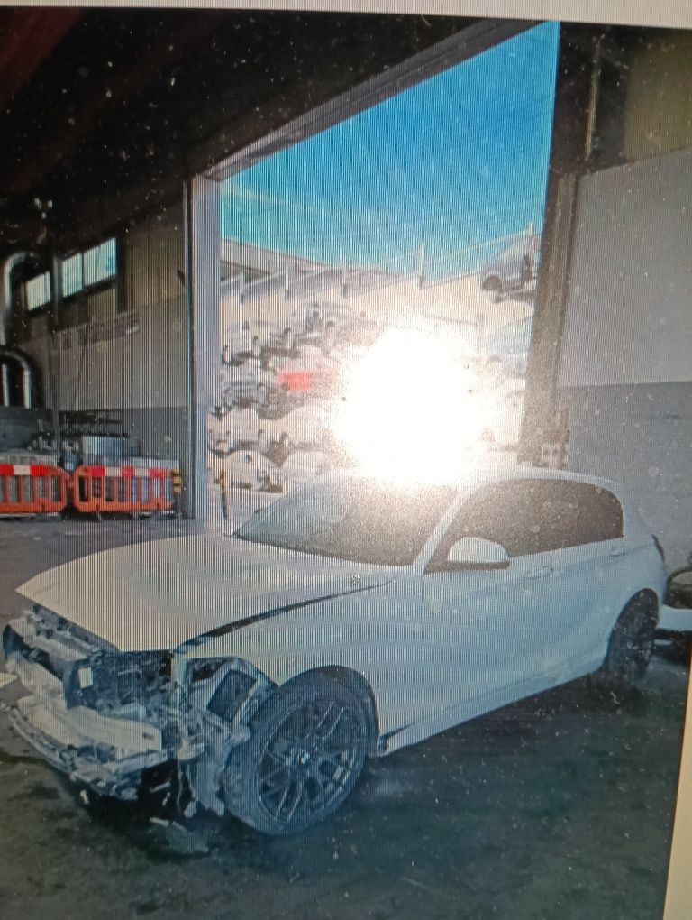 BMW F20 porta frente direita Anos 2010/2011/12/13/14/15/16/17/18/19/20