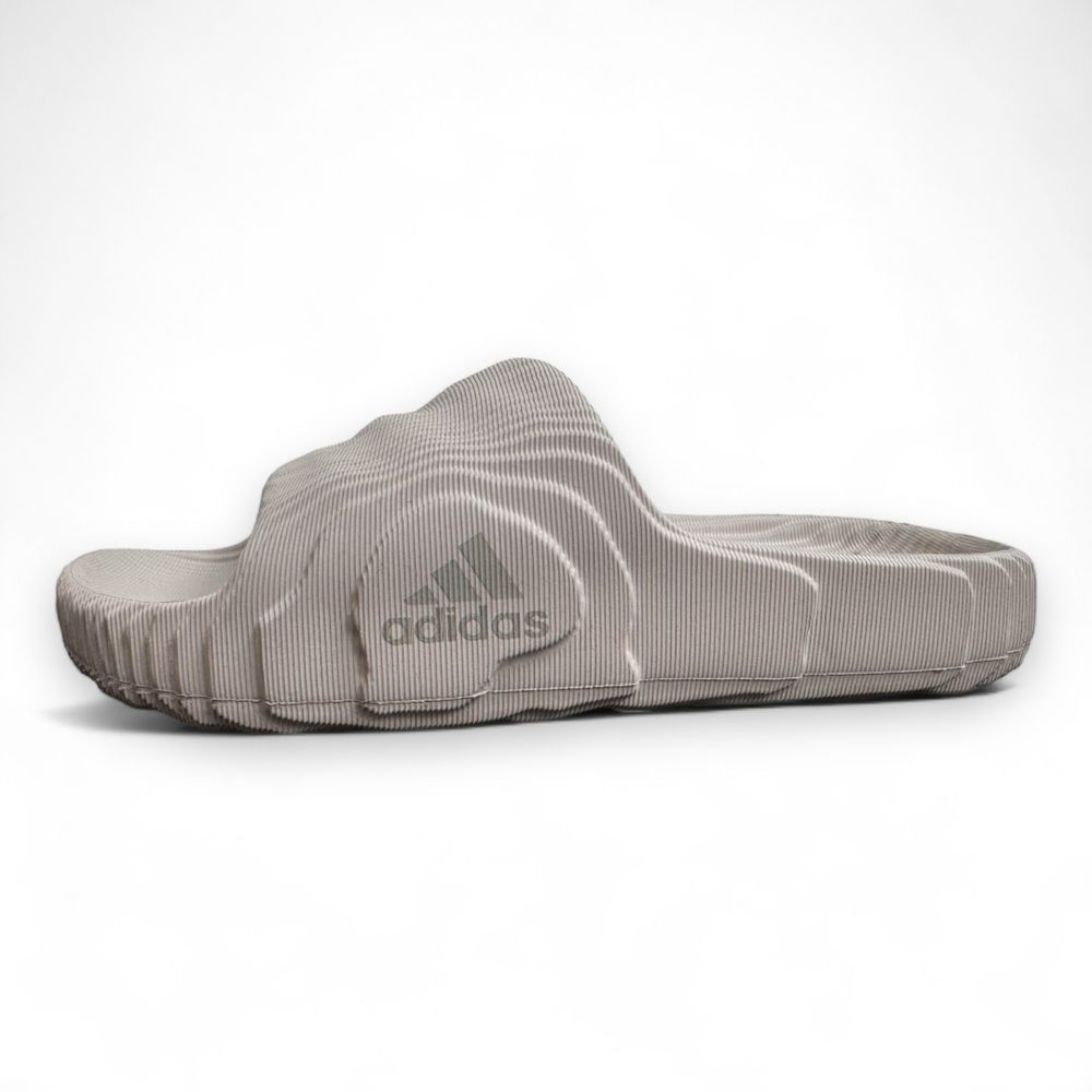 Шлепанцы adidas  Adilette р35-40