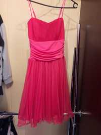Różowa sukienka weselna