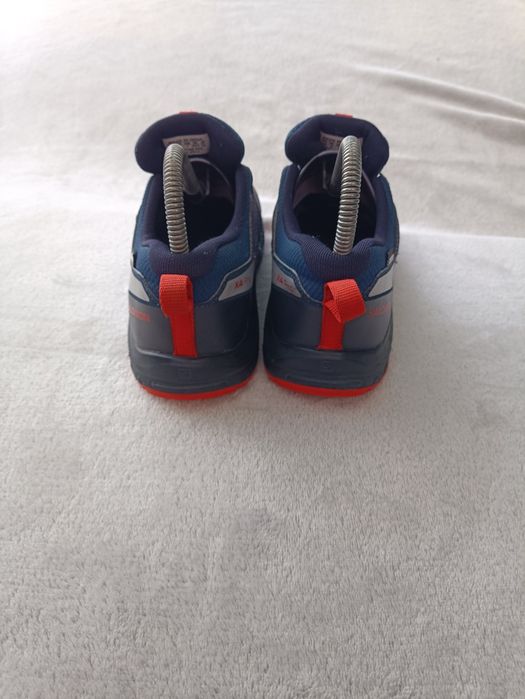 Женские кроссовки Salomon waterproof р39