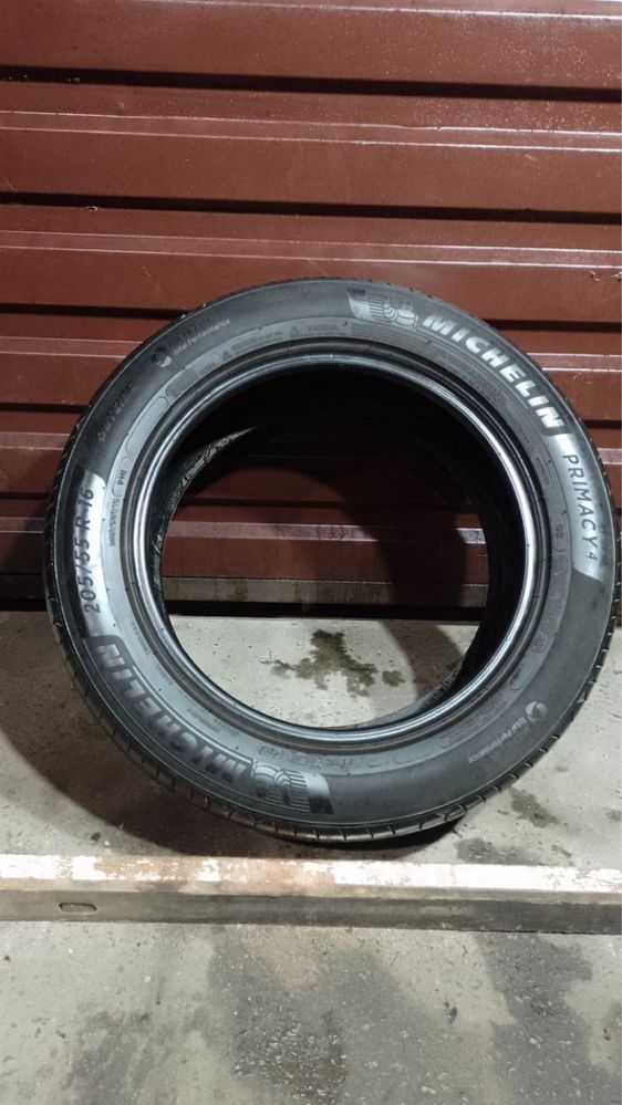 Резина Шини 205 55 R16 Michelin Primacy 4