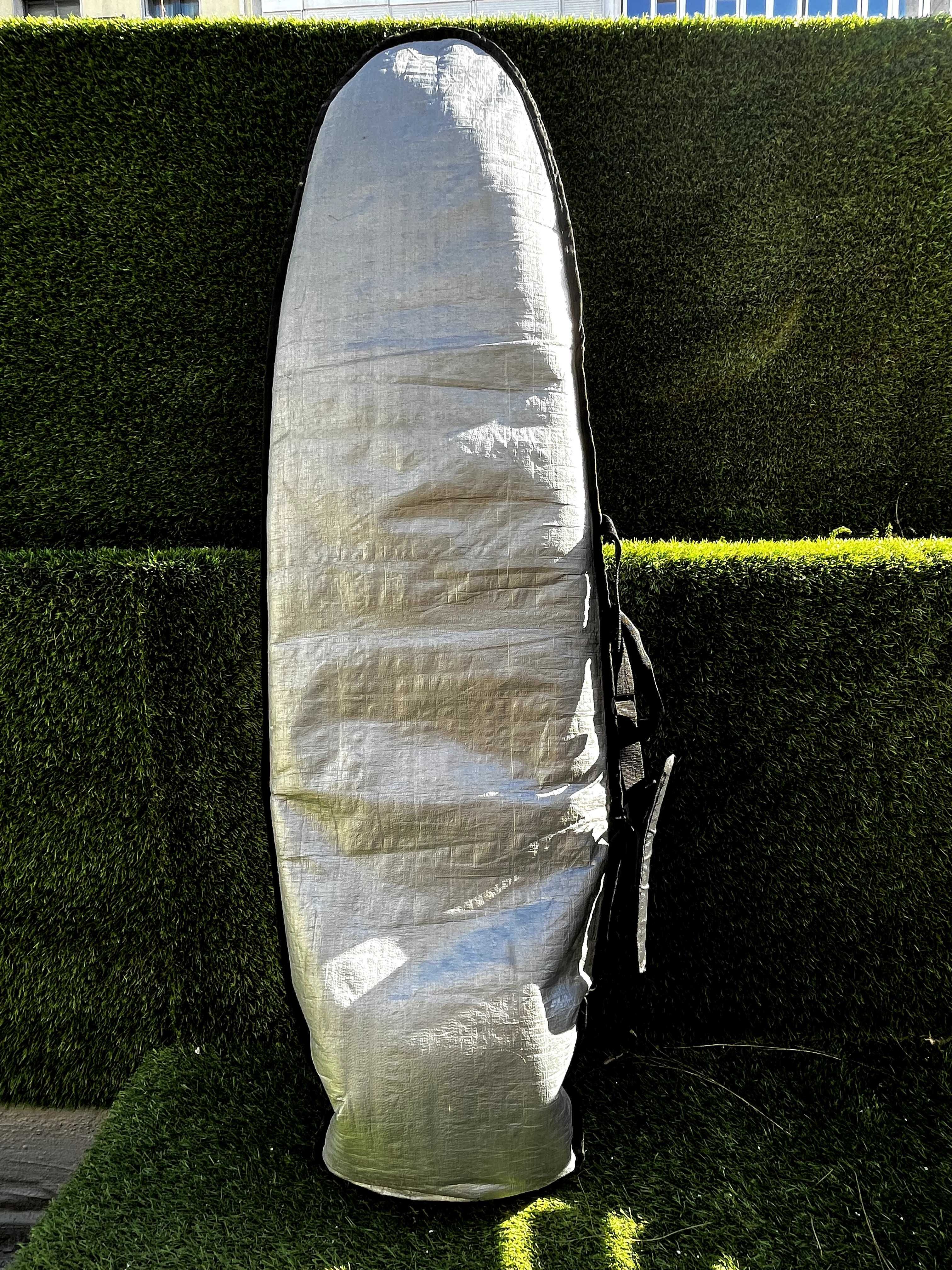 Soft 900 Surfboard with bag included