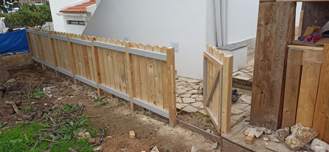 Limpeza de pequenos espaços, construção de hortas e manutenções