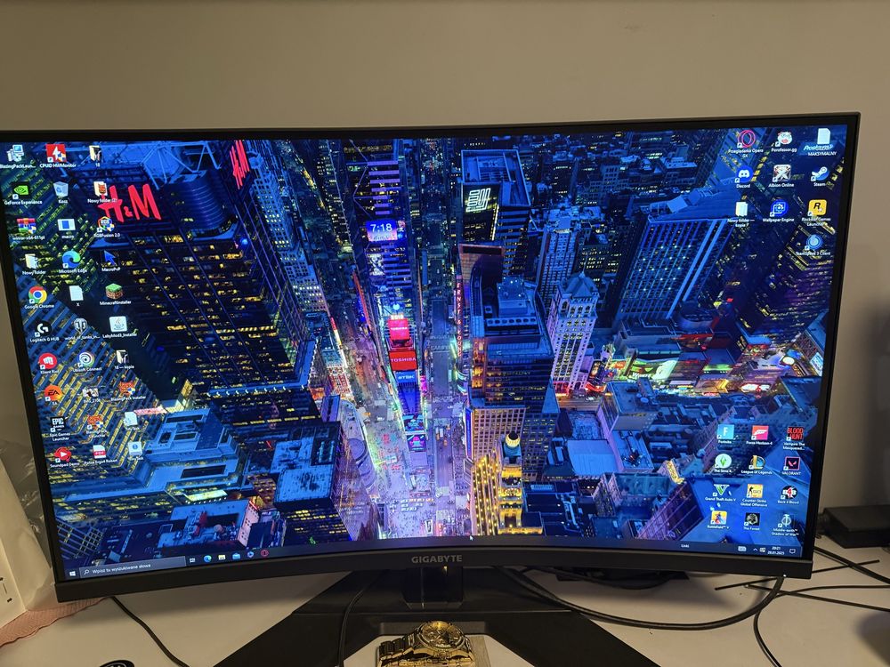 Komputer gamingowy + monitor