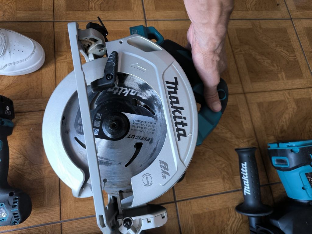 Máquina em conjunto Makita