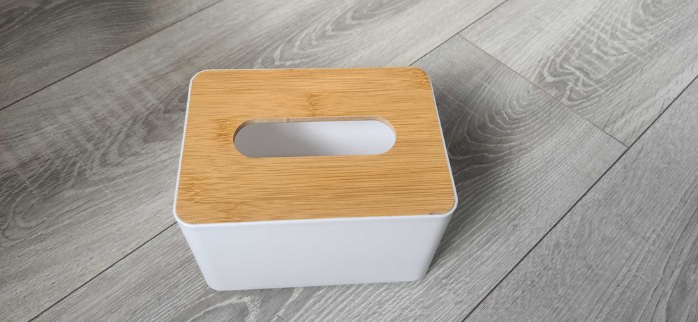 Pojemnik plastikowy na chusteczki higieniczne