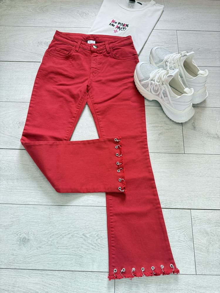 Pinko nowe jeansy 7/8 czerwone flare zdobione nogawki 26 s
