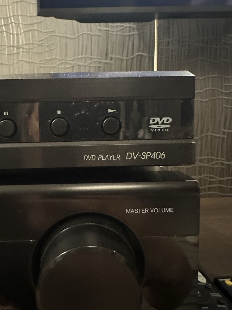 Amplituner + dvd ONKYO