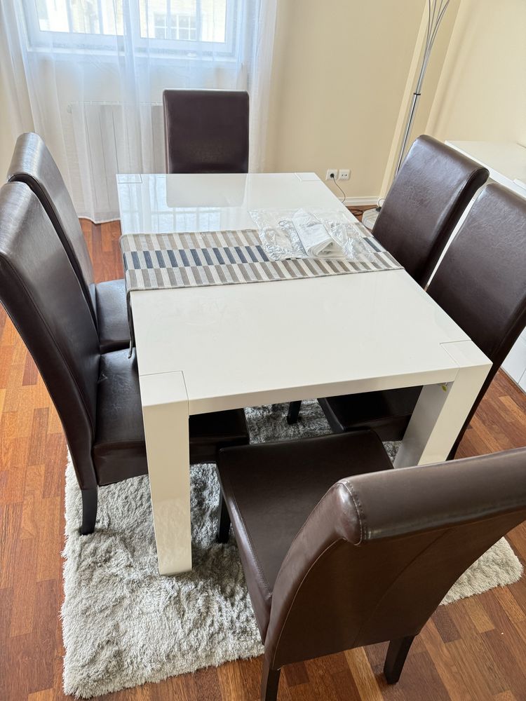 Mesa de jantar como nova