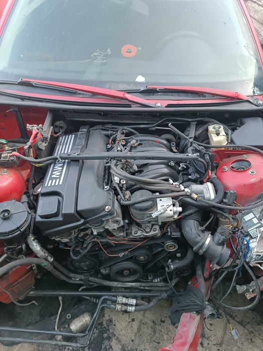 Двигатель БМВ 318 Мотор N42 1.8 BMW E46 Двигун комплектний