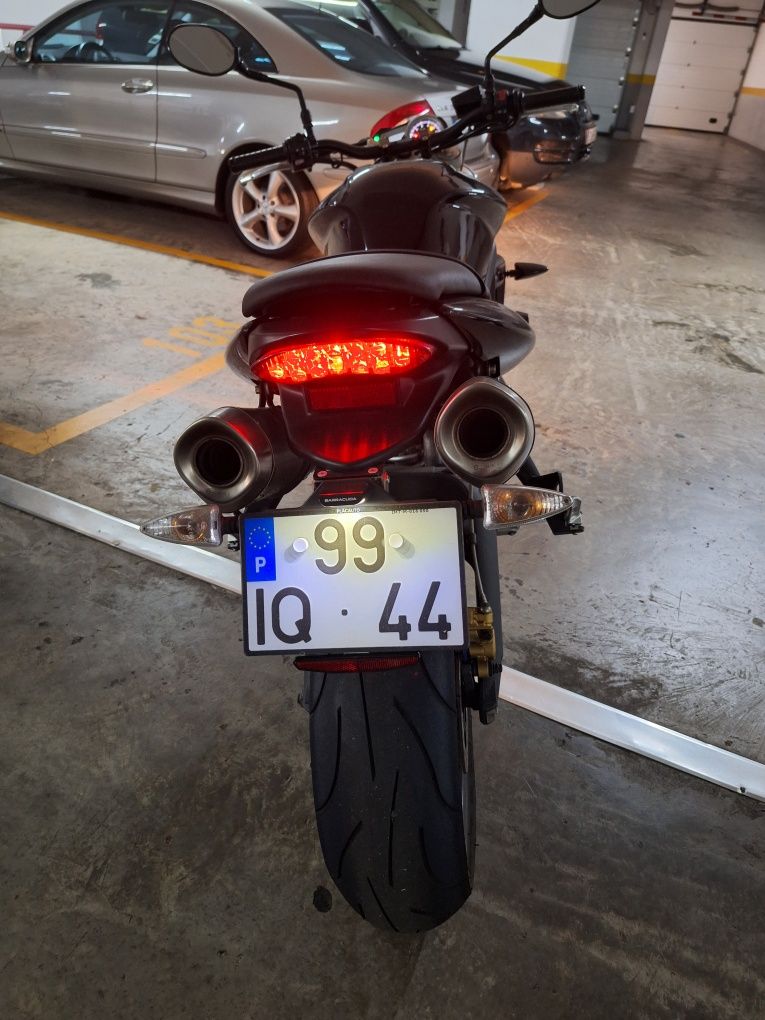 Vendo Triumph Street Triple 675 Cilindrada