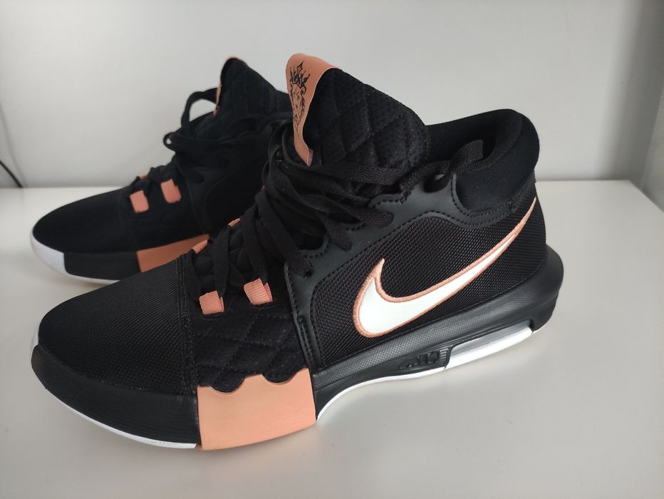 Nike LeBron Witness VIII Rozmiar 45.5