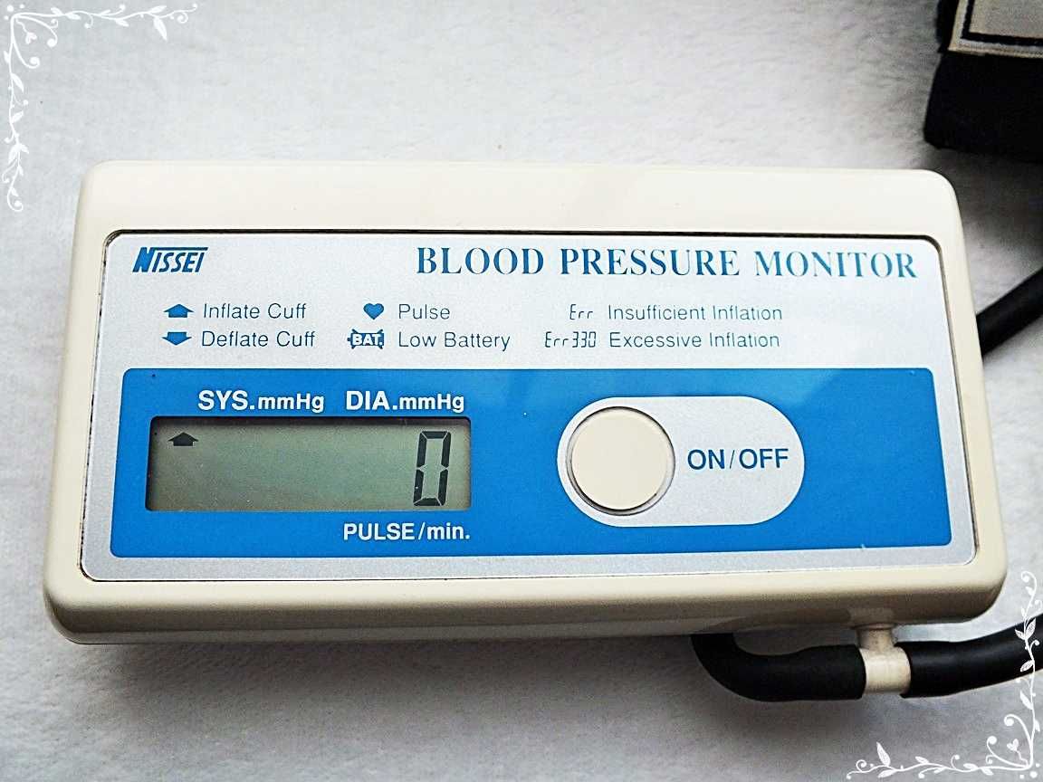 Ciśnieniomierz medyczny z pompką Digital Blood Pressure