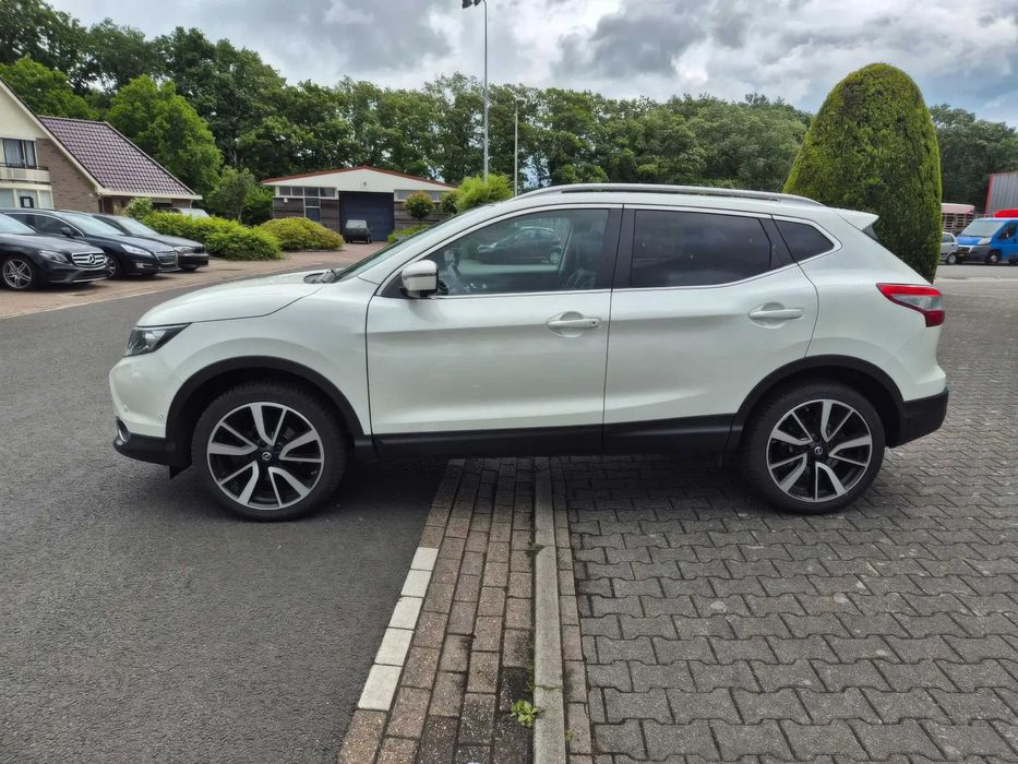 Nissan Qashqai      2015
