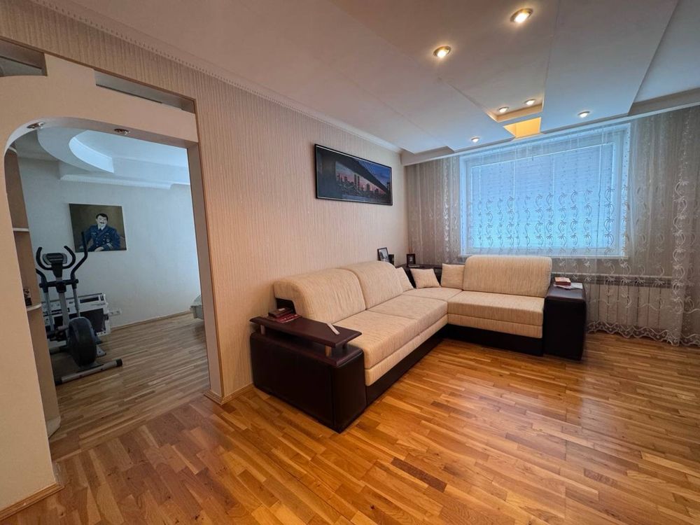 Продам 2х к квартиру, улица Саперна ,30 с хорошим ремонтом( код 88048