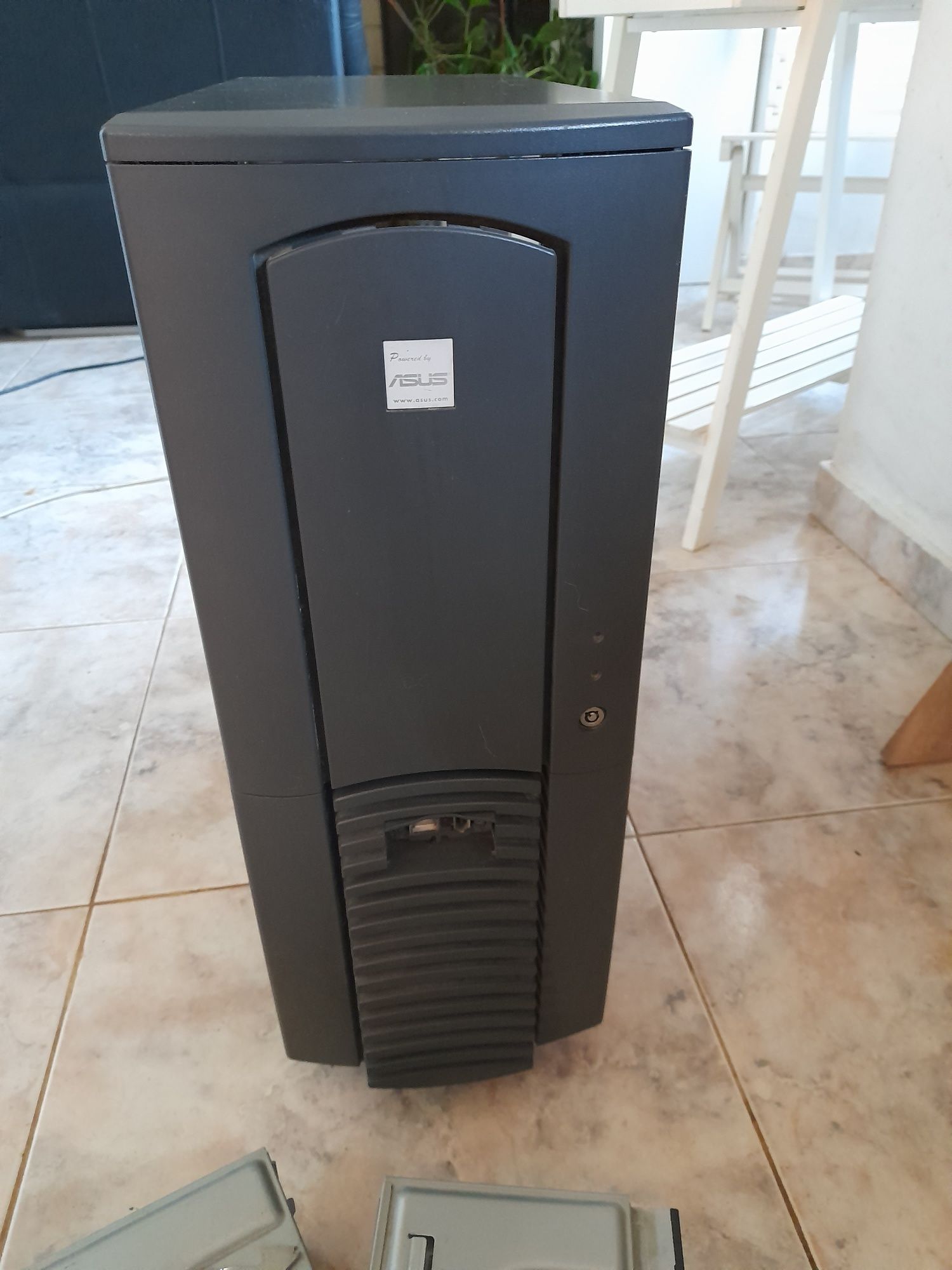 Tower ATX ASUS Pro