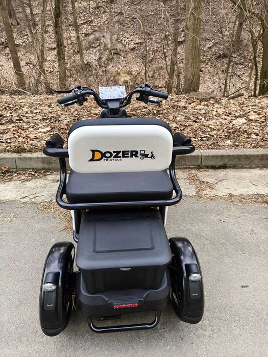 Електроцикл Dozer Model 4 (П), білий новий