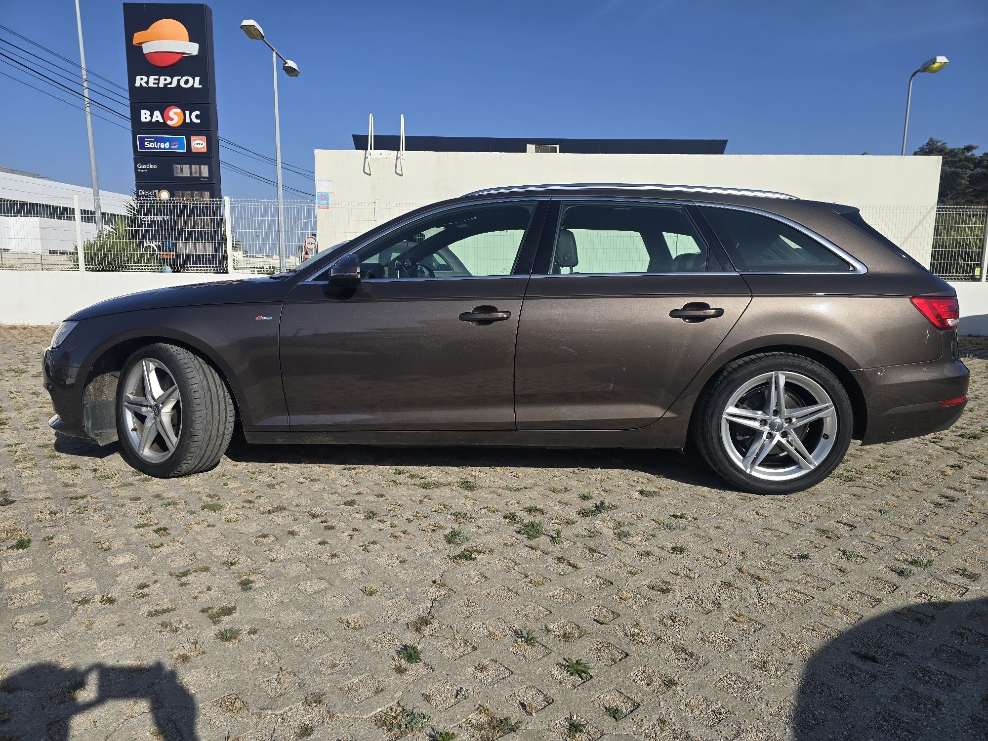 AUDI  A4 Avant  S LINE CX AUTO
