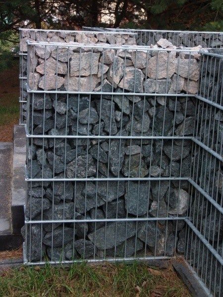 Kamień murowy, do gabionu gnejs kora łupek różne kolory na skalniak
