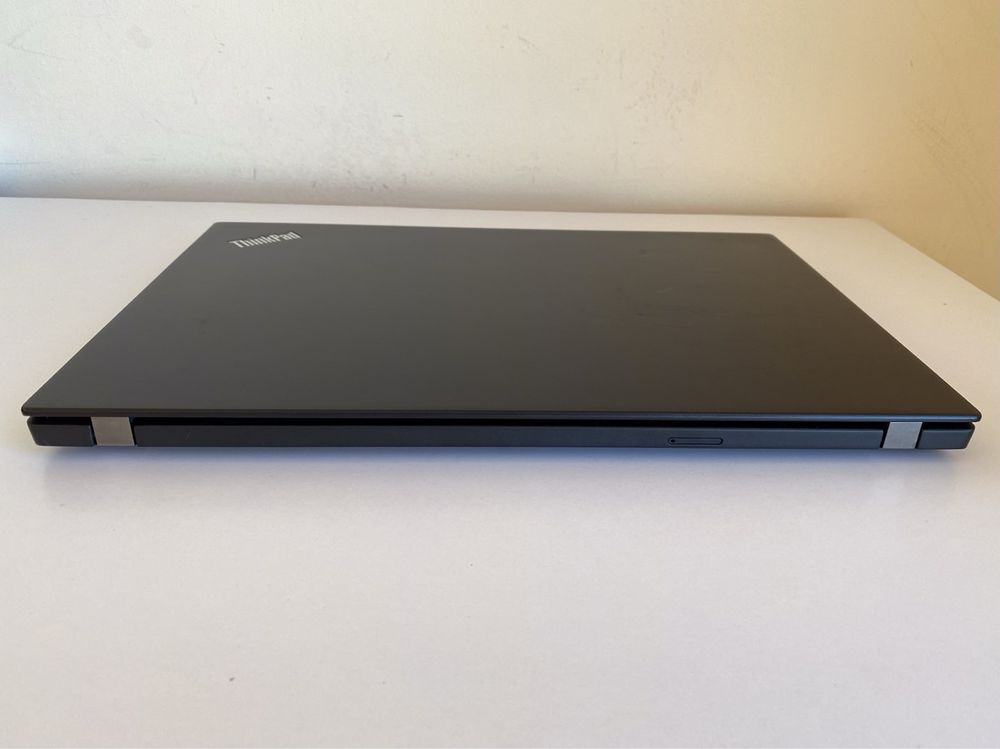 Lenovo t495s 16gb 512 vega8