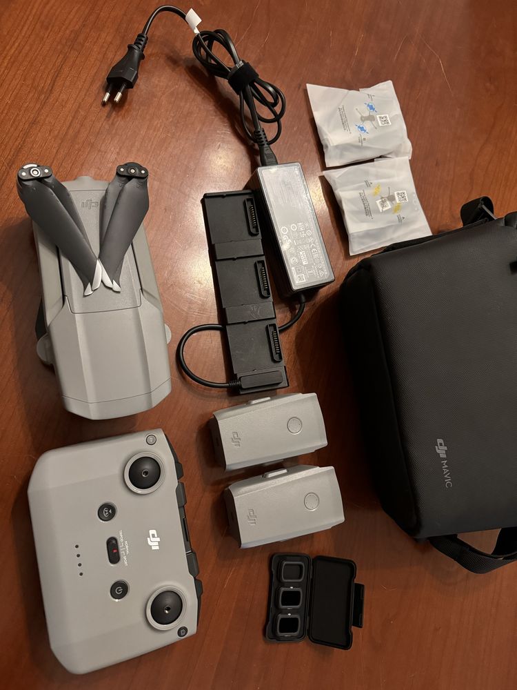 Drone DJI MAVIC AIR 2 Fly More Combo, como novo