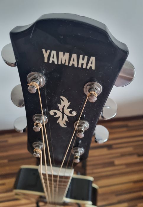 Wspaniałą gitara elektro-akustyczna yamaha!apx500!