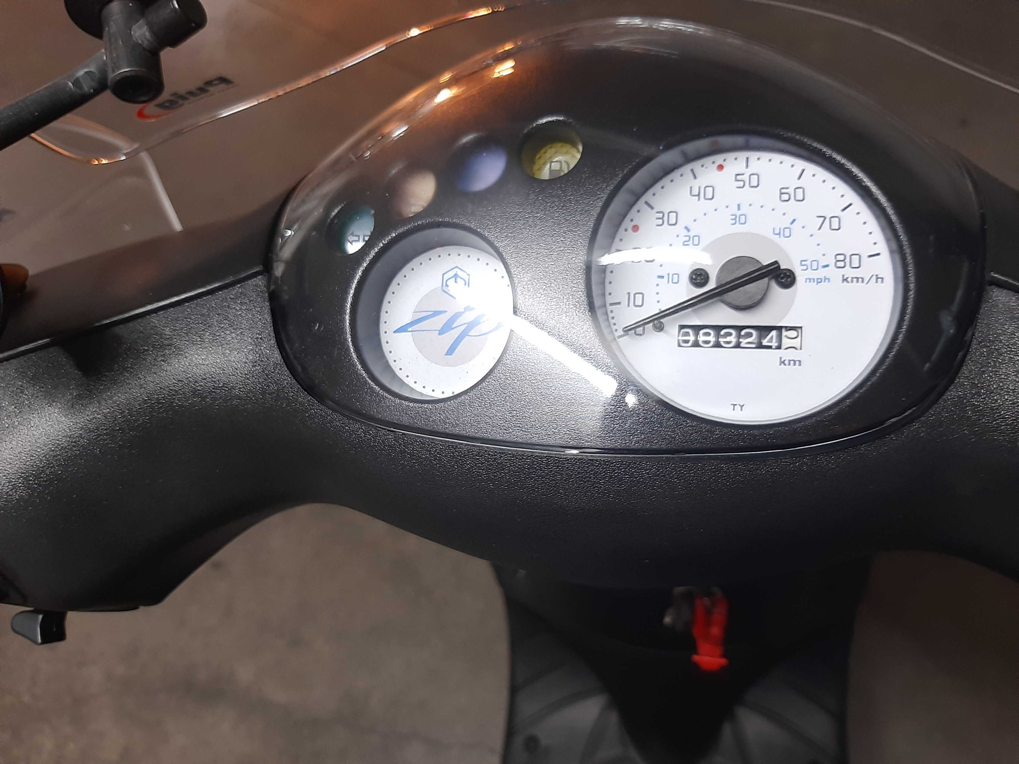 Scooter Piaggio Zip 2T