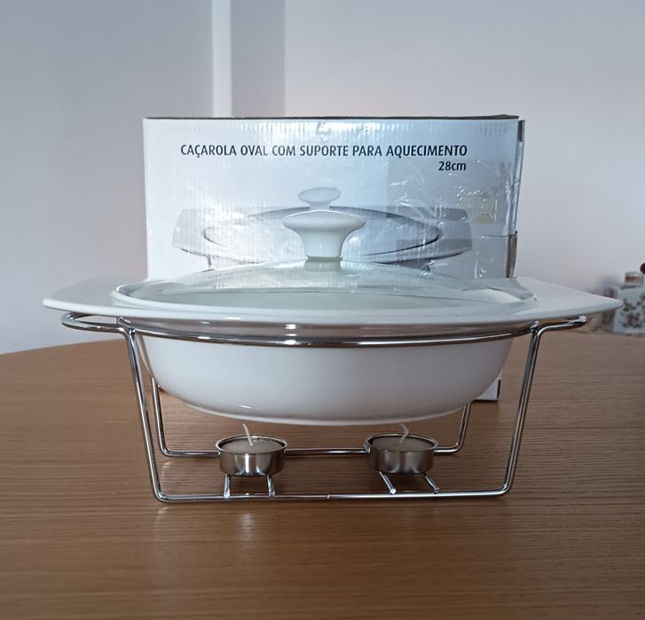 Caçarola com suporte de aquecimento