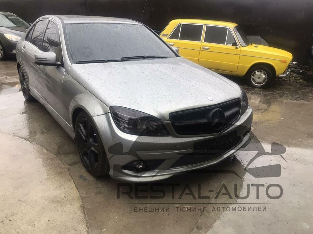 Решетка радиатора Mercedes C-Class W204 черная матовая 54с32109е876