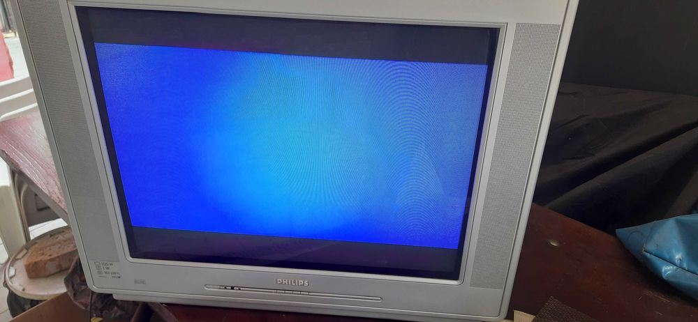 Телевізор PHILIPS 72діагональ