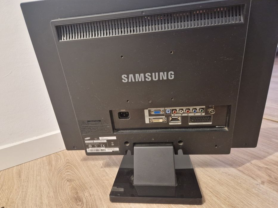 TV/Monitor Samsung Syncmaster 225mw