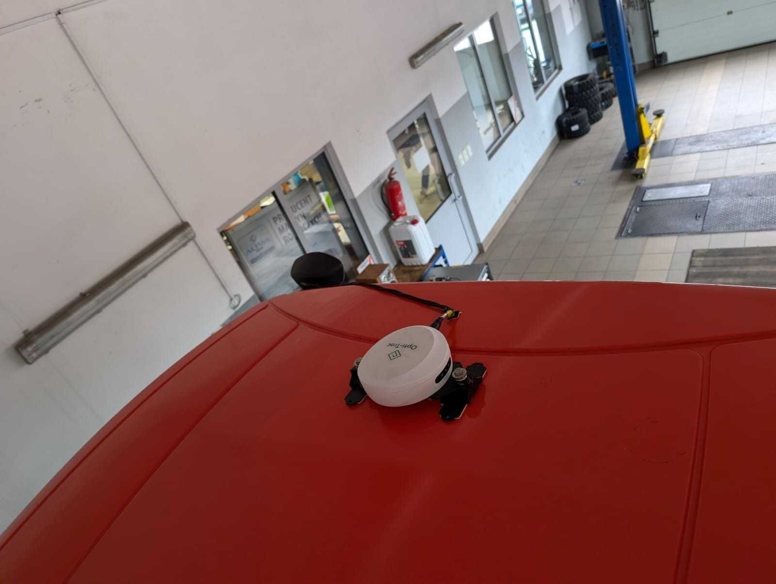 Nawigacja rolnicza OPTI-TRAC kierownica elektryczna RTK 2,5cm